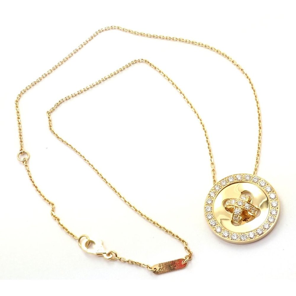 Authentic! Van Cleef & Arpels 18k Yellow Gold Diamond Button Pendant Necklace